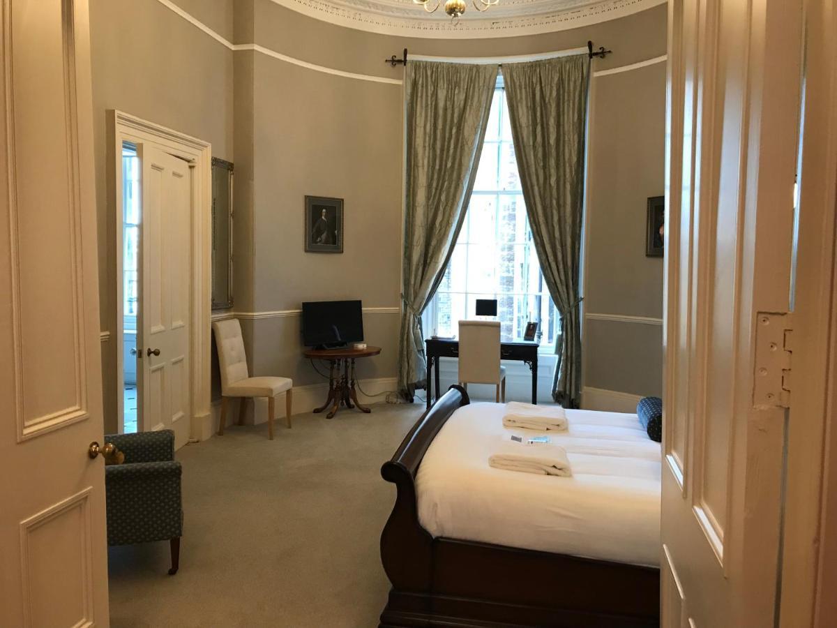 Escape To Edinburgh @ Albyn Place 外观 照片
