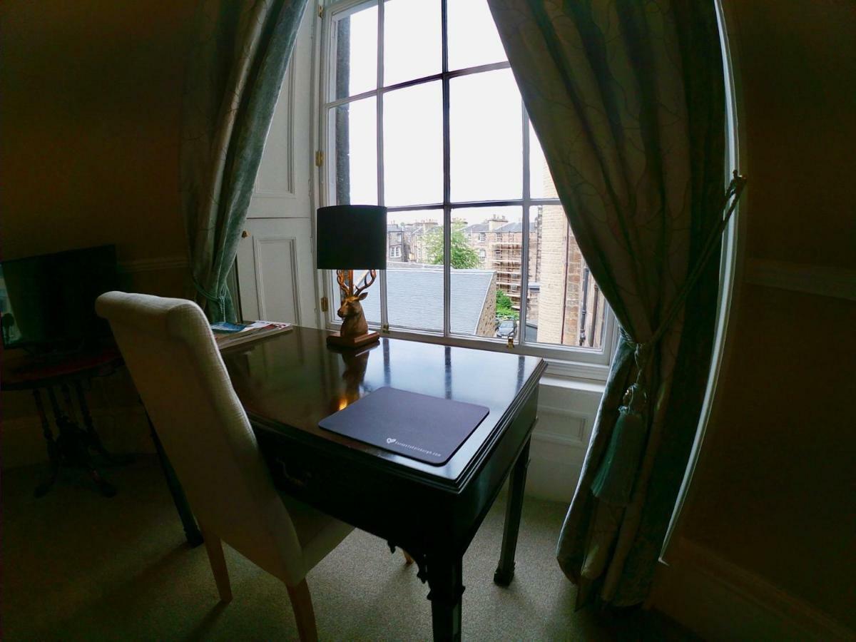 Escape To Edinburgh @ Albyn Place 外观 照片
