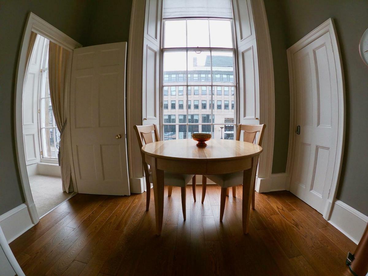 Escape To Edinburgh @ Albyn Place 外观 照片